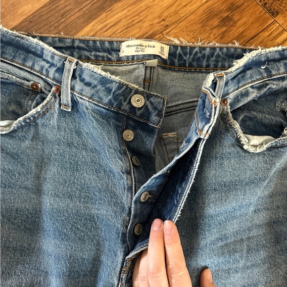 Abercrombie & Fitch The Dad Curve Love Jeans - Picture 2 of 5